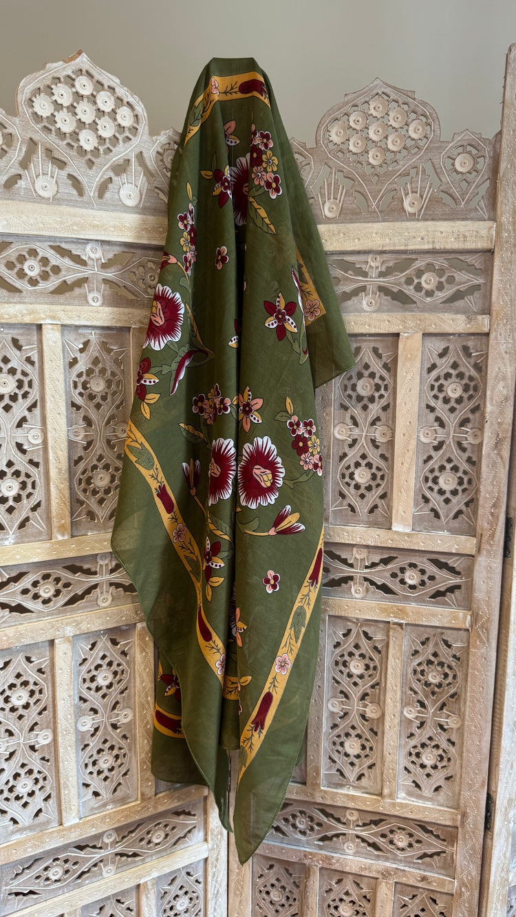 Haki Vual Desenli Şal