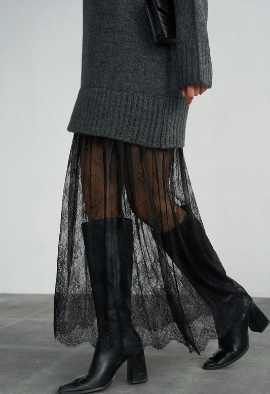 Dantel Detaylı Triko Elbise