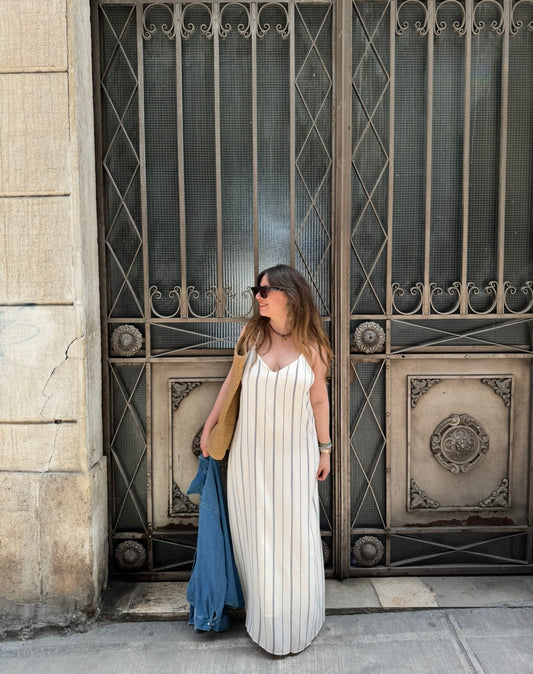 Çizgili Sırt Dekolteli Astarlı Uzun Elbise