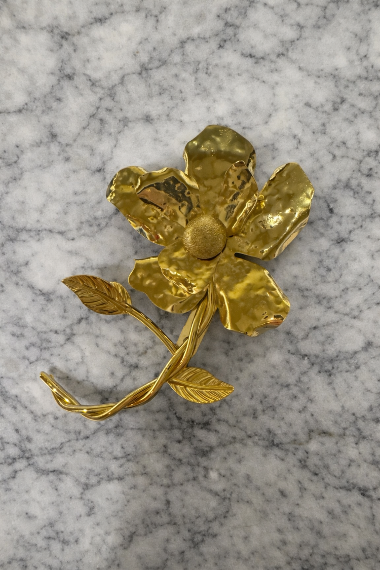 Gold Çiçek Figür Broş