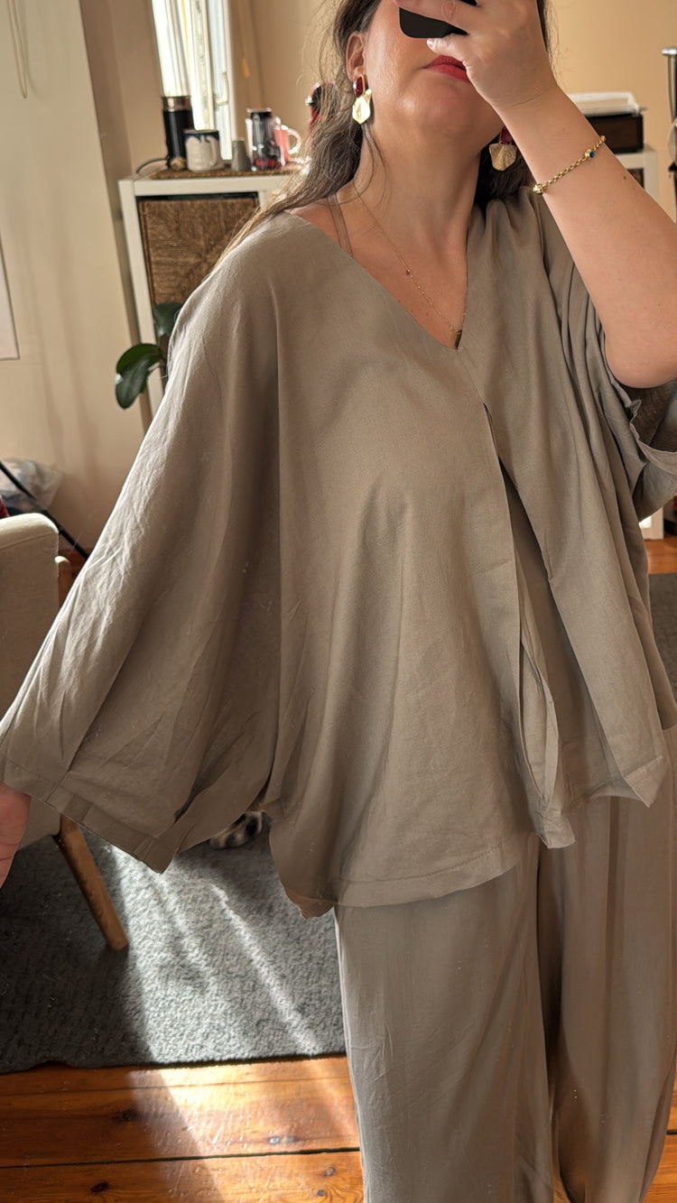 Keten V Yaka Geniş Bluz