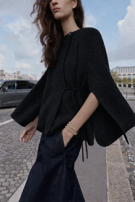 Kolları Yırtmaçlı Hırka