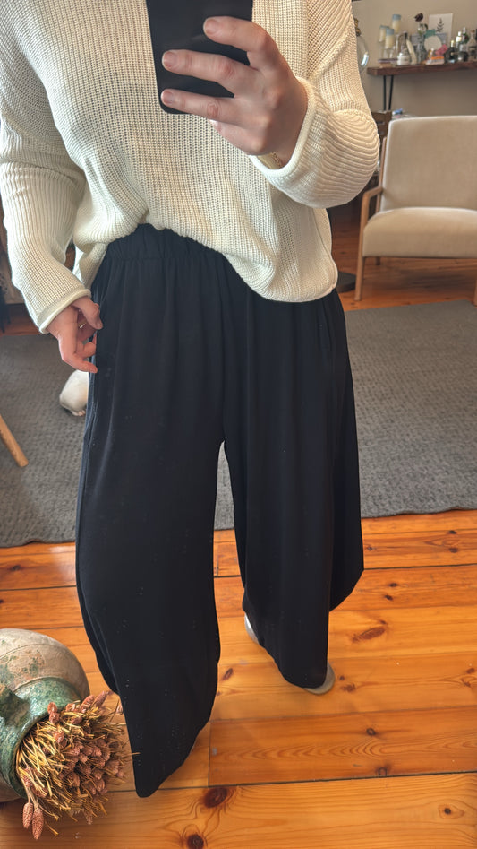 Örme Kumaş Dökümlü Pantolon