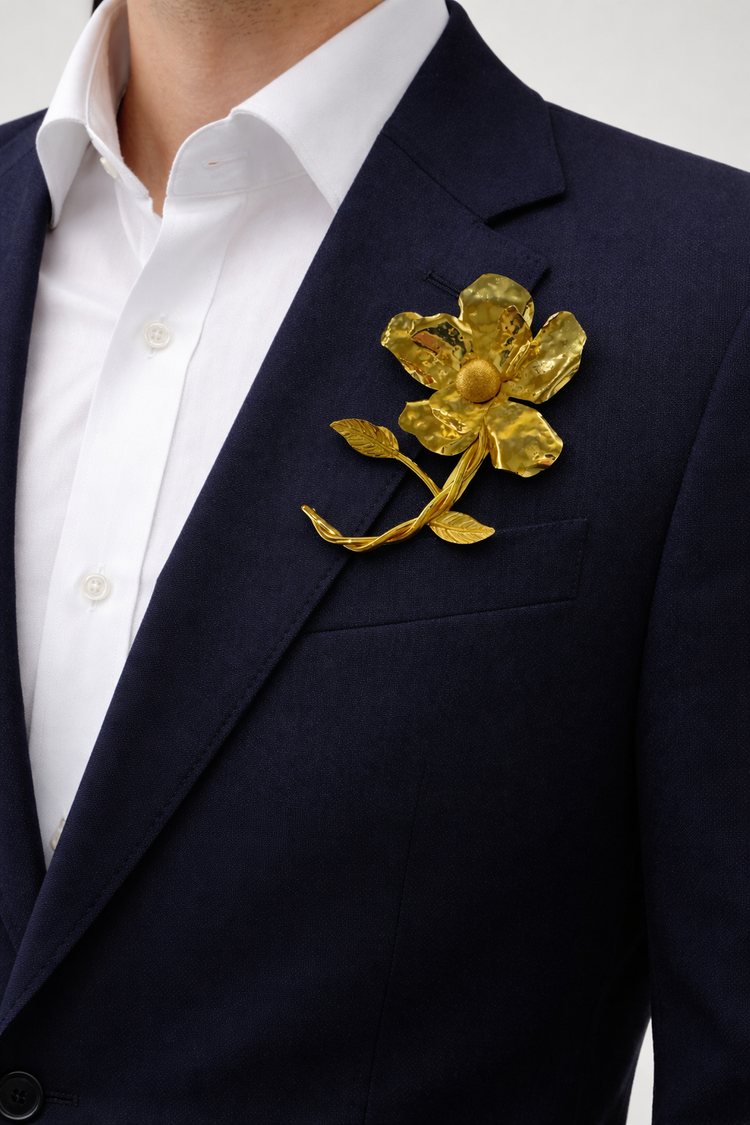 Gold Çiçek Figür Broş