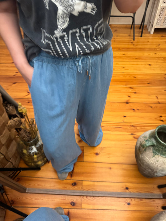 Beli Lastikli Tensel Jean