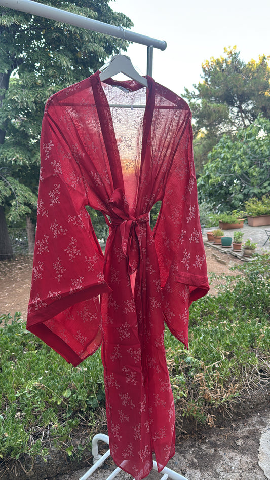 Nakış Detaylı Uzun Kırmızı Kimono